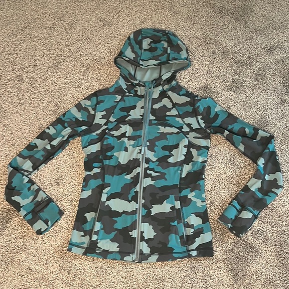 Lululemon hooded define jacket size 10 green, camo print - Picture 1 of 7